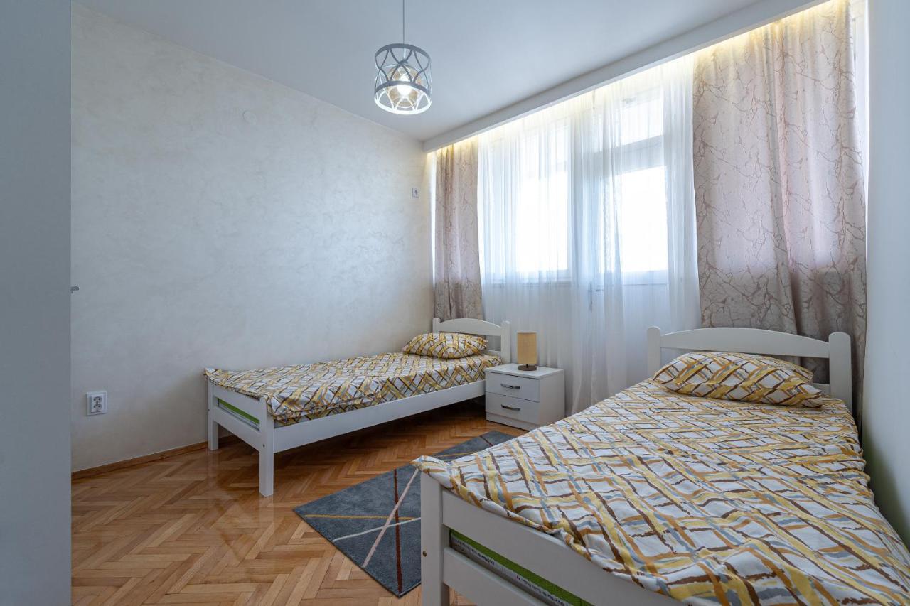 Clock Tower Lux Apartment Podgorica Exteriör bild