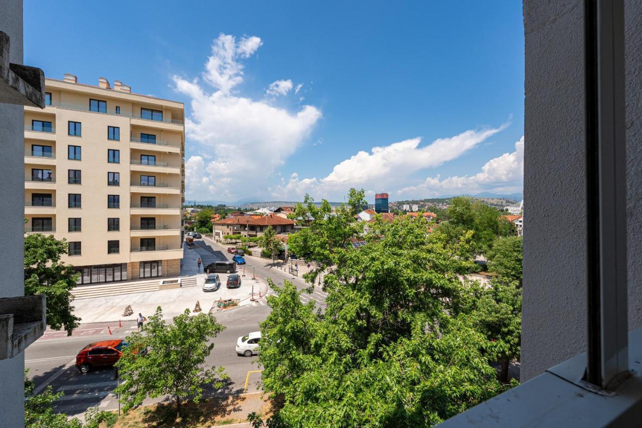 Clock Tower Lux Apartment Podgorica Exteriör bild